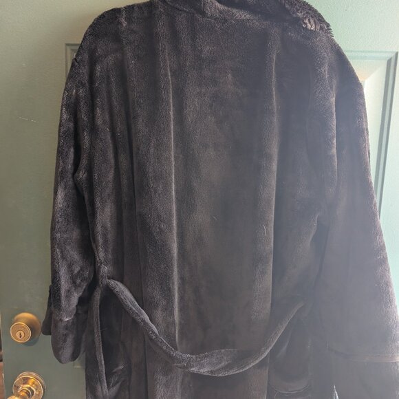 PJ Salvage Plush Robe (Black with Pearl Embellishments, Size M) - Picture 2 of 3